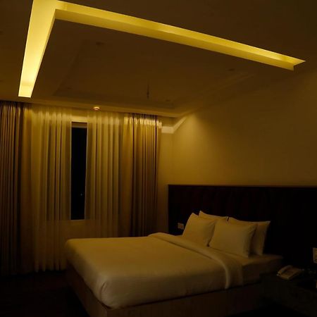 Dayal Hotel Una (Himachal Pradesh) Buitenkant foto