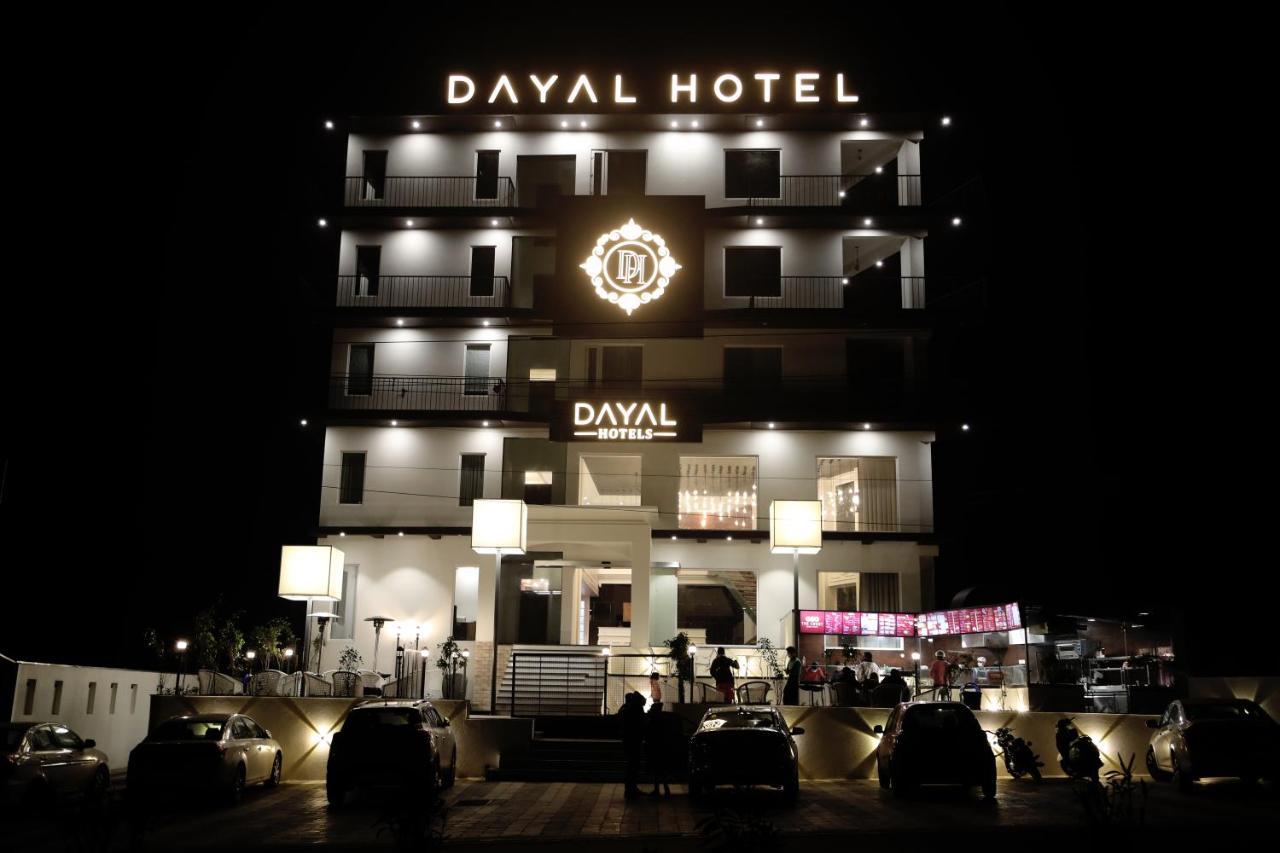 Dayal Hotel Una (Himachal Pradesh) Buitenkant foto